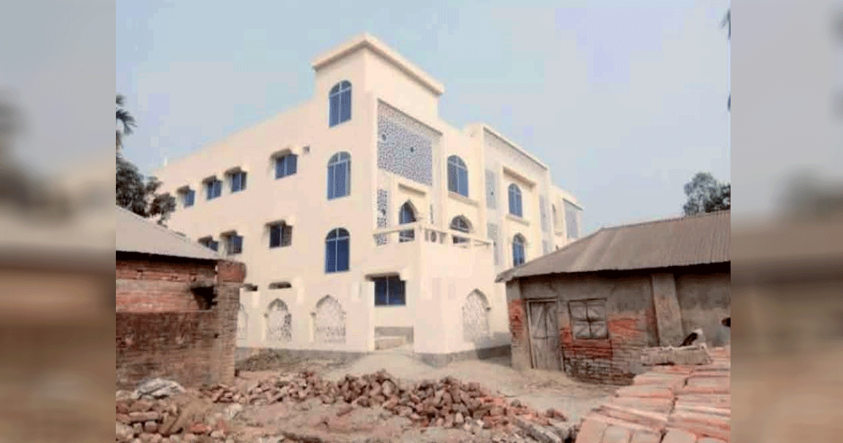 পলাশবাড়ীতে অফিসের হাটের বেদখল জায়গা উদ্ধারে জোর দাবি: আরইউটিডিপির বরাদ্দে আধুনিক স্থাপনা চায় পৌরবাসী