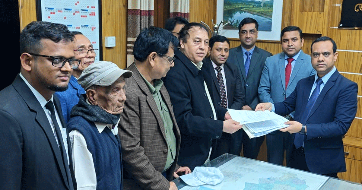 খাগড়াছড়িতে মনোনয়নপত্র জমা দিলেন ১৫ প্রার্থী
