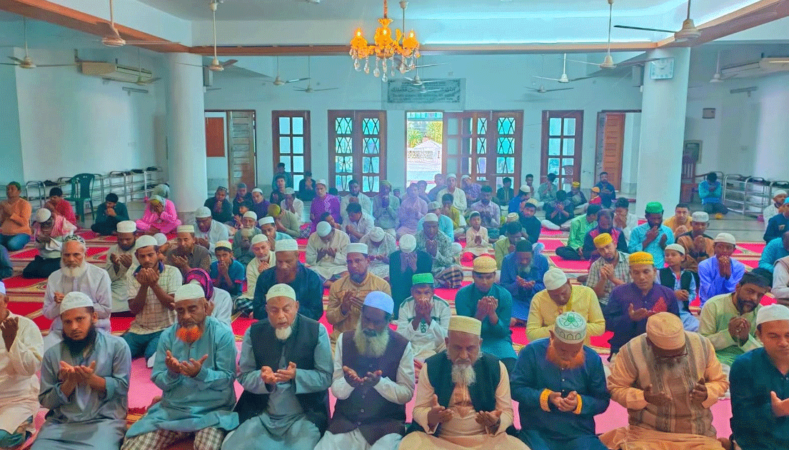 গোবিন্দগঞ্জে খালেদা জিয়ার রোগমুক্তি কামনায় উপজেলা মডেল মসজিদে বিশেষ দোয়া, কালের বার্তা