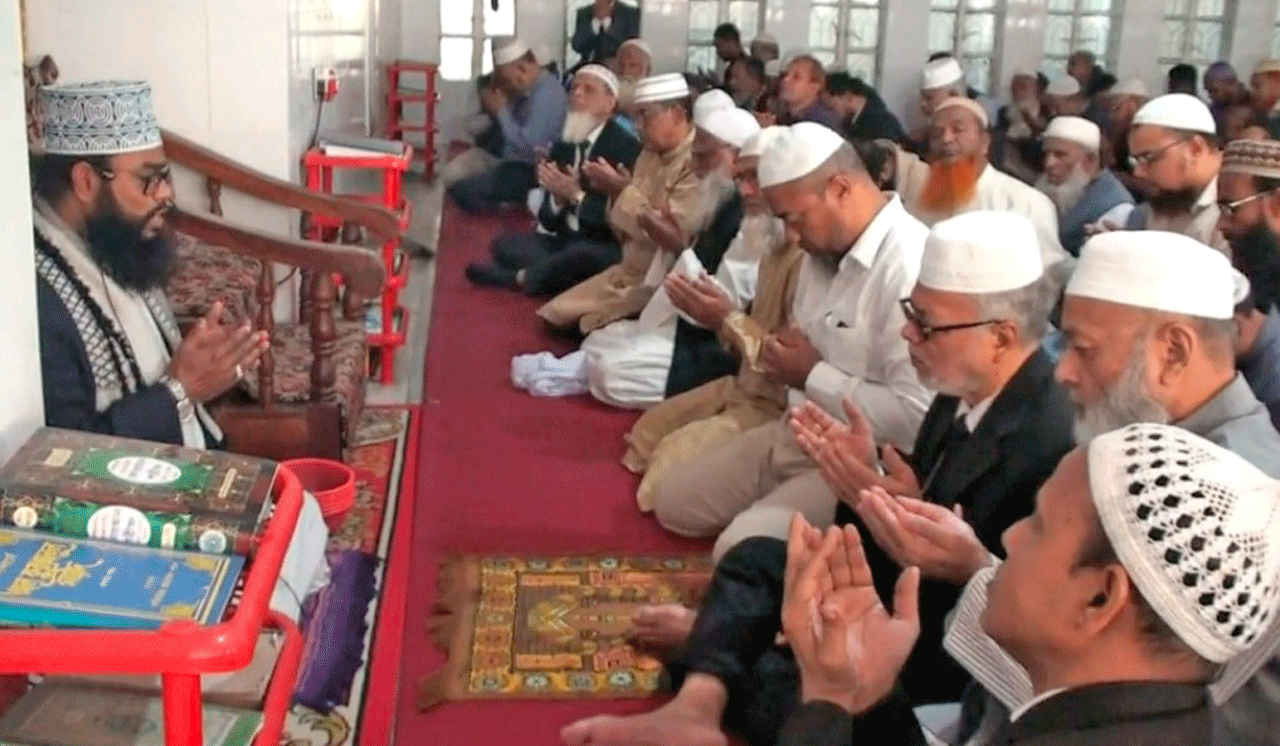 নাটোরে জেলা আইনজীবী সমিতির দোয়া মাহফিল অনুষ্ঠিত, কালের বার্তা
