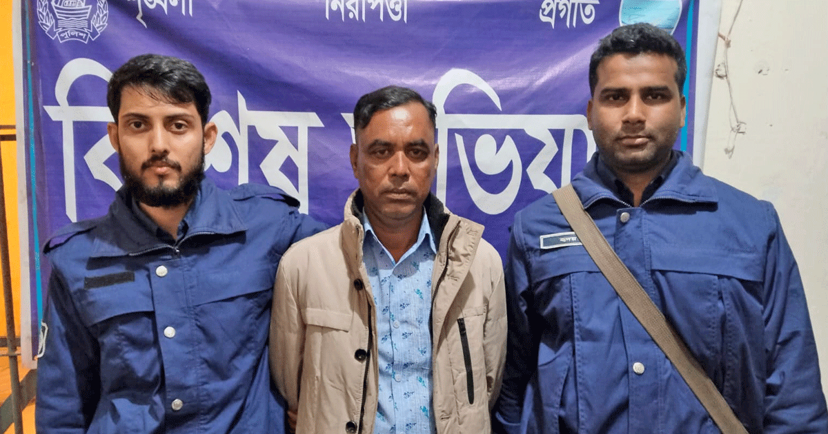 খাগড়াছড়ি সদরে পুলিশের অভিযানে নিষিদ্ধ সংগঠনের সদস্য গ্রেপ্তার