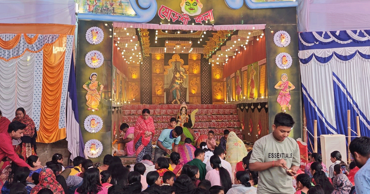 খাগড়াছড়িতে জমকালো আয়োজনে পালিত হচ্ছে বিদ্যার দেবী সরস্বতীর পূজা