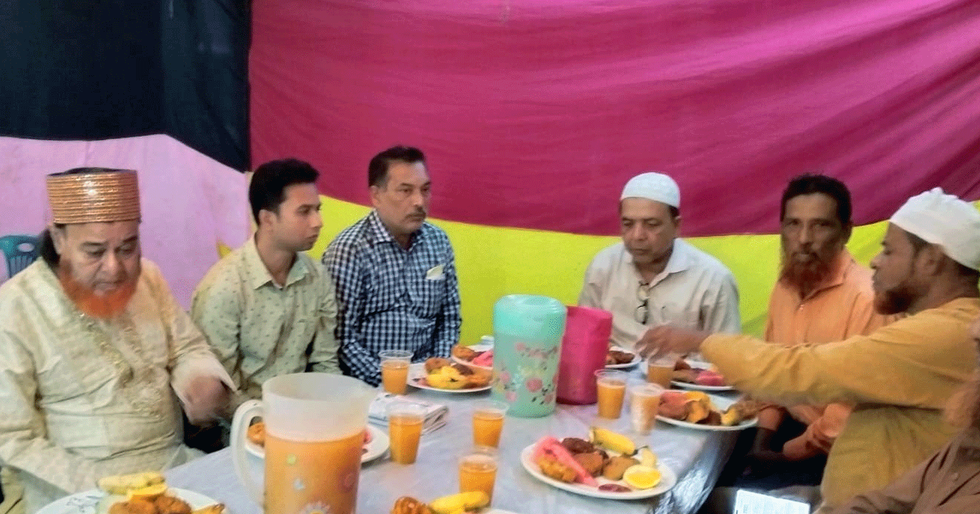 কুলিয়ারচরে রহমানিয়া ফারুকিয়া নকশেবন্দিয়া দরবার শরীফের উদ্যোগে ইফতার ও দোয়া মাহফিল অনুষ্ঠিত