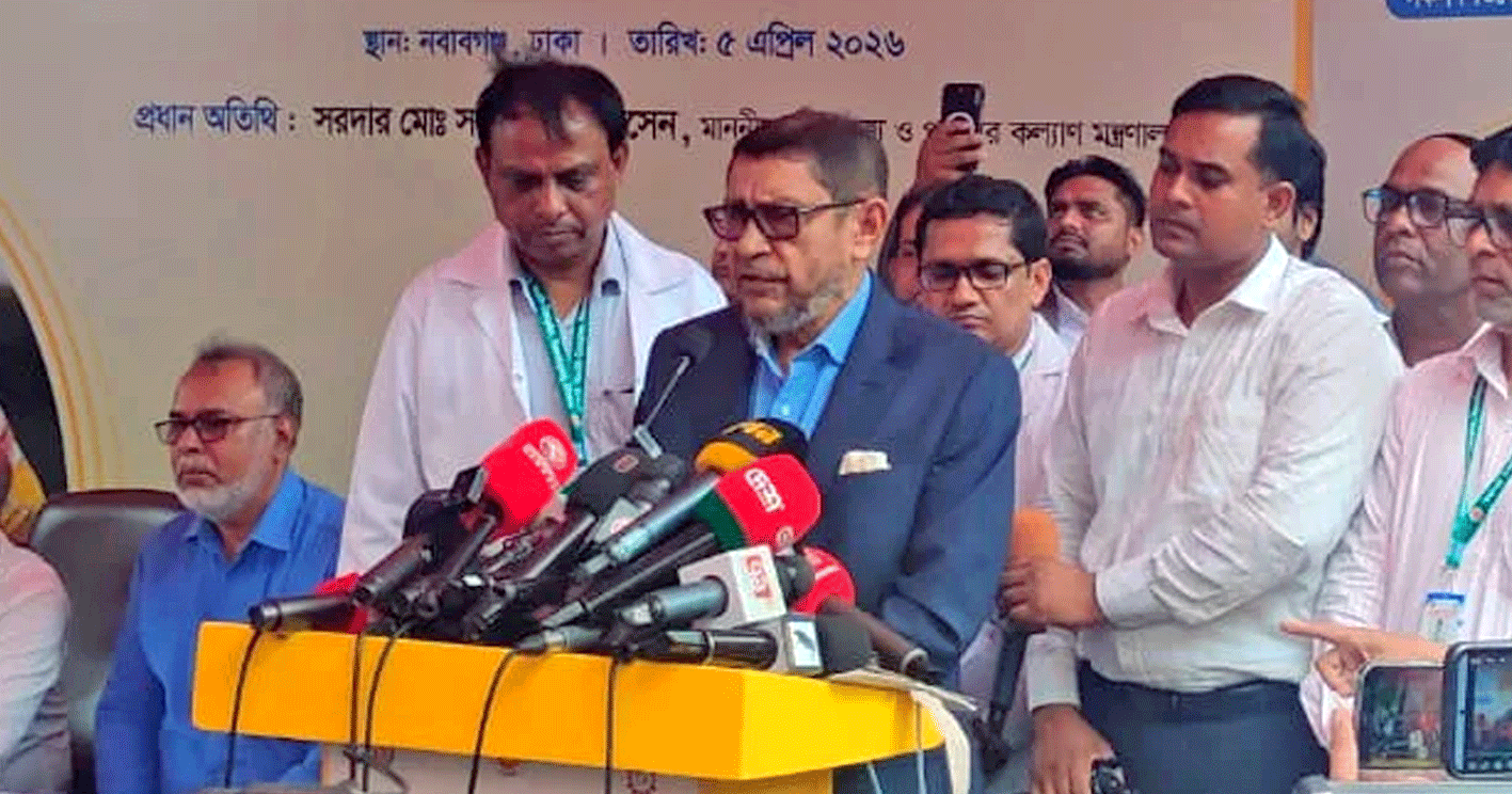 বিগত সরকারের অবহেলায় হামের ঝুঁকি বেড়েছে, নবাবগঞ্জে টিকাদান কর্মসূচিতে স্বাস্থ্যমন্ত্রী