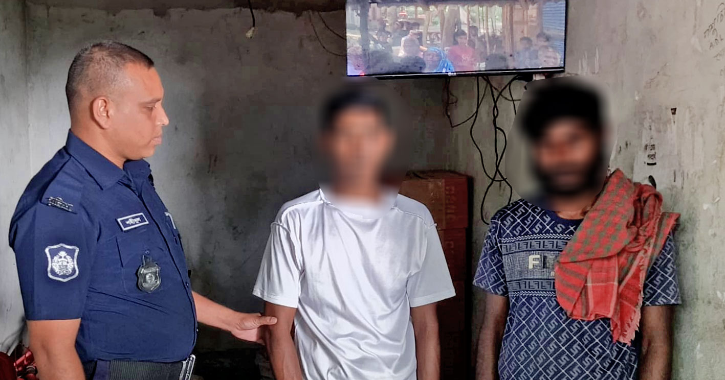 তালায় গাঁজাসহ দুই যুবক আটক, মোটরভ্যান জব্দ