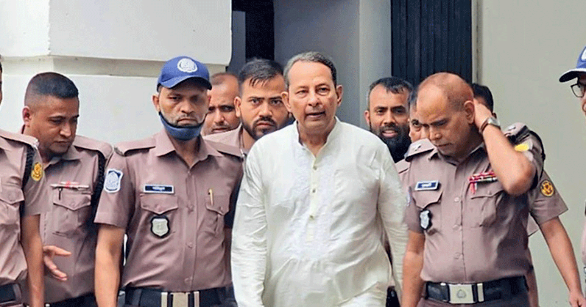 জুলাই আন্দোলনের মানবতাবিরোধী অপরাধ মামলায় ইনুর ৩০ বছরের কারাদণ্ড