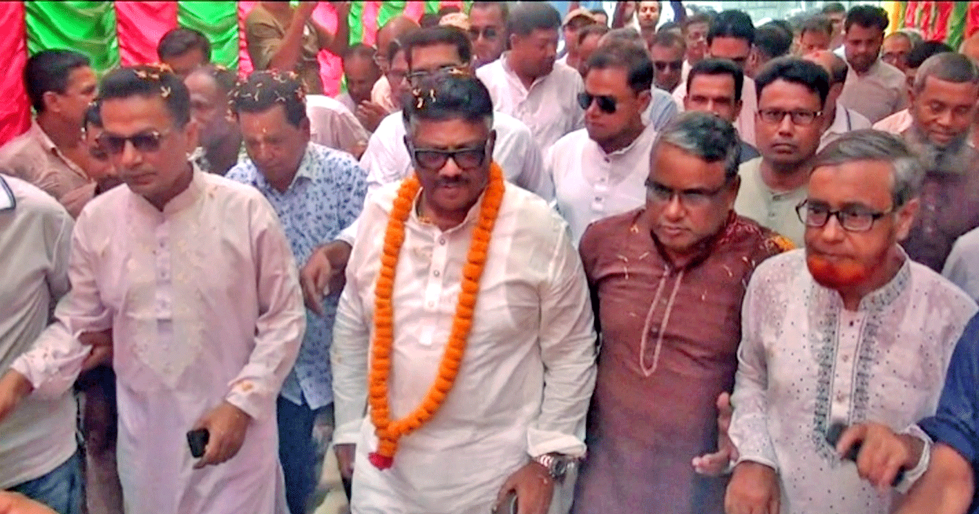 তারেক রহমান মন্দিরের পুরোহিতদের জন্য বেতন-ভাতার ব্যবস্থা করেছেন -নাটোরে হুইপ দুলু