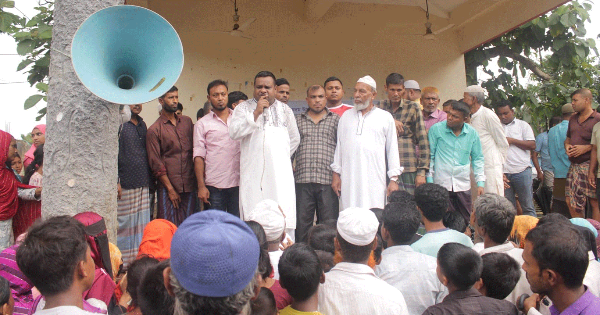 আলীকদমে বন্যাদুর্গত পরিবারের পাশে মরহুম আলহাজ্ব খুইল্লা মিয়া চেয়ারম্যান ফাউন্ডেশন