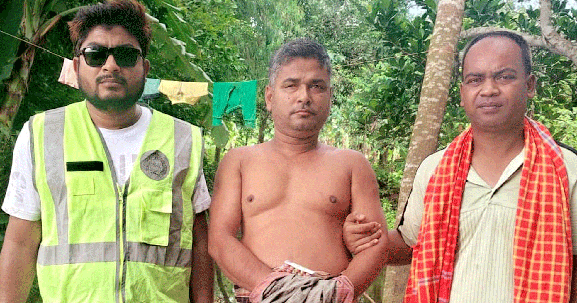 ছদ্মবেশে অভিযান চালিয়ে মাদক ব্যবসায়ীকে গ্রেপ্তার করল পুলিশ