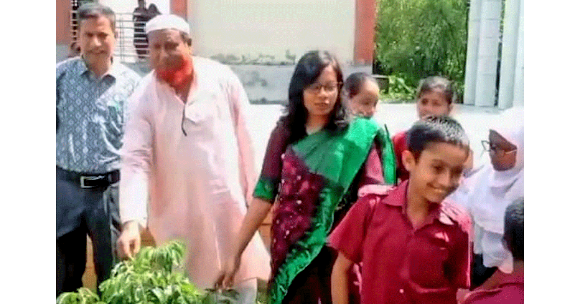 পাঁচবিবির ইউএনও কাশপিয়া তাসরিনের উদ্যোগে শিশুদের নিয়ে বৃক্ষরোপণ কর্মসূচি