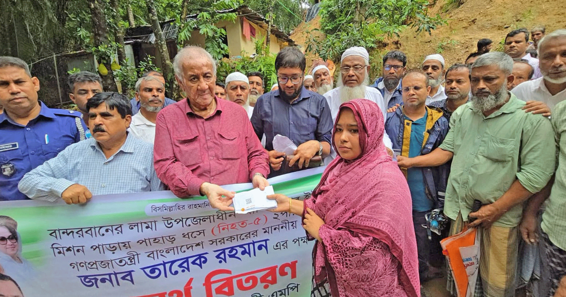 লামায় পাহাড় ধসে ৫ জনের মৃত্যু, সরেজমিনে পরিদর্শনে এমপি সাচিং প্রু জেরি