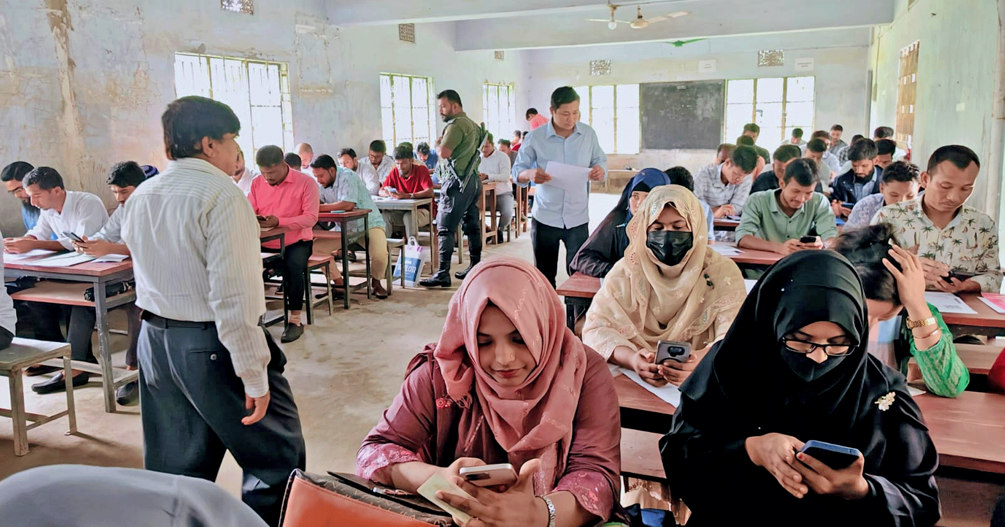 লামায় ফ্যামিলি কার্ডের নিয়োগে পক্ষপাতিত্বের অভিযোগ