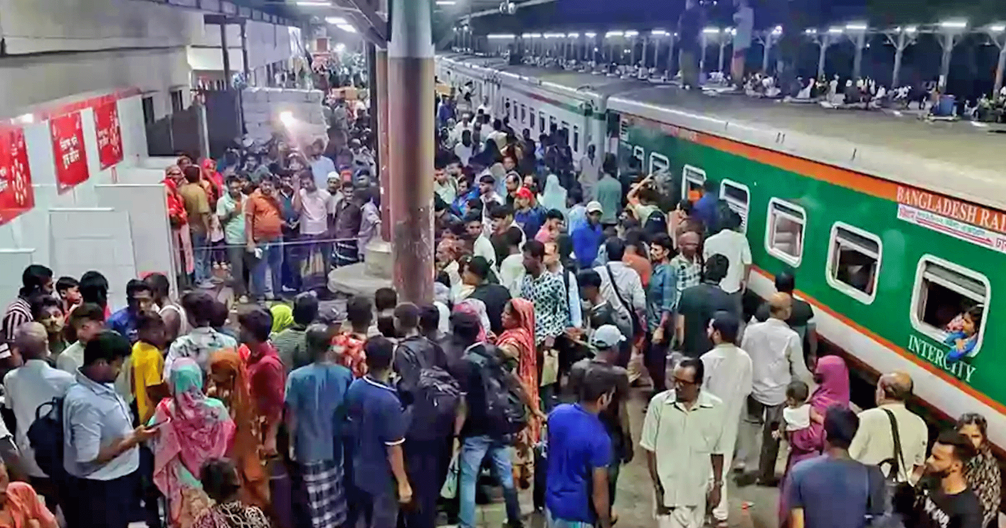 কুমিল্লায় চিকিৎসা শেষে বাড়ি ফেরার পথে ট্রেনে কাটা পড়ে দাদী-নাতনির মৃত্যু