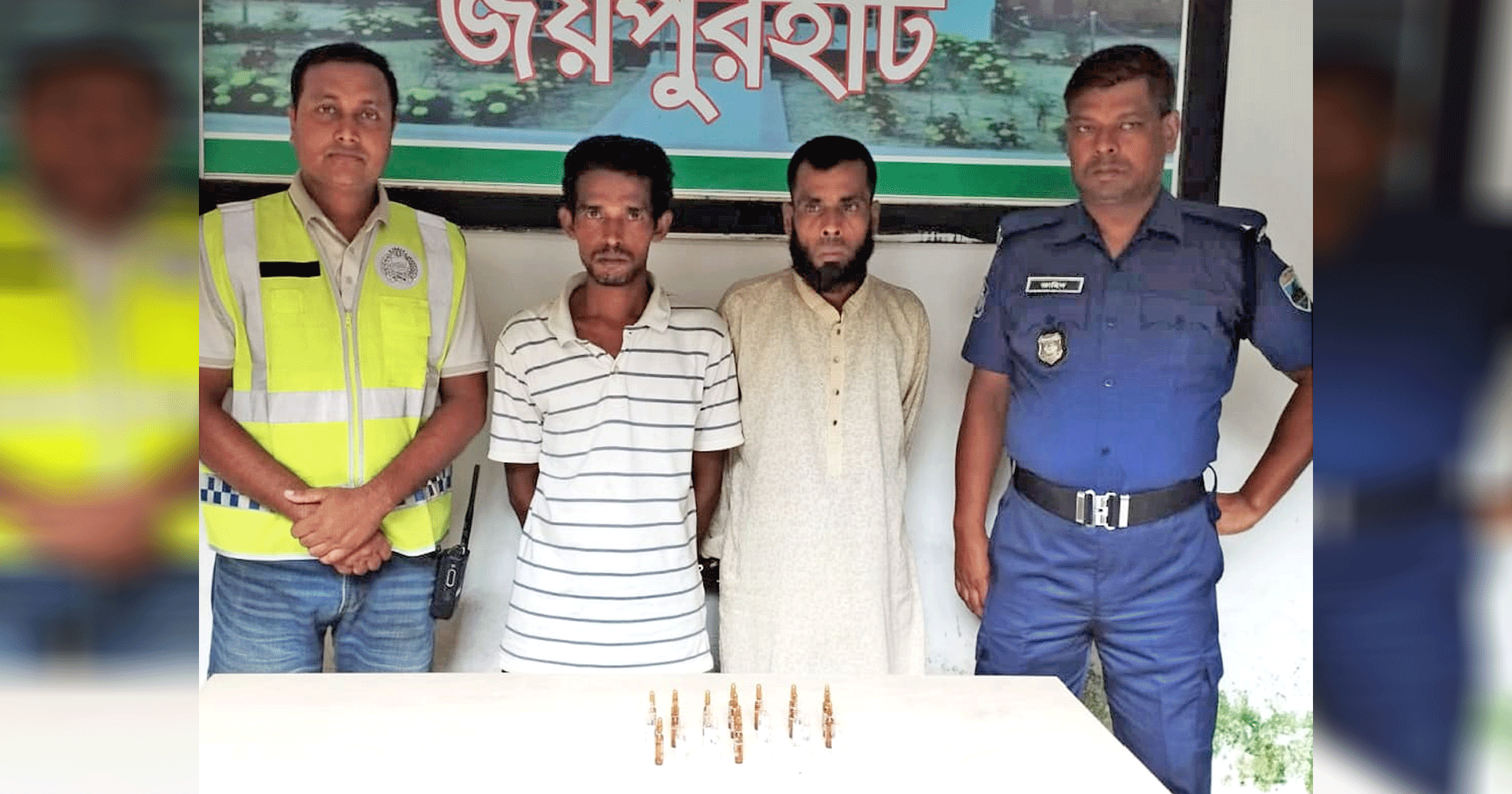 পাঁচবিবিতে ২৪ পিস নেশার অ্যাম্পুলসহ দুই মাদক ব্যবসায়ী গ্রেপ্তার