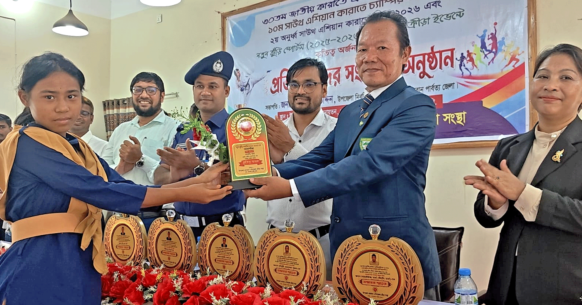 লামায় জাতীয় ও দক্ষিণ এশীয় কারাতে প্রতিযোগিতায় জয়ী ক্রীড়াবিদদের সংবর্ধনা