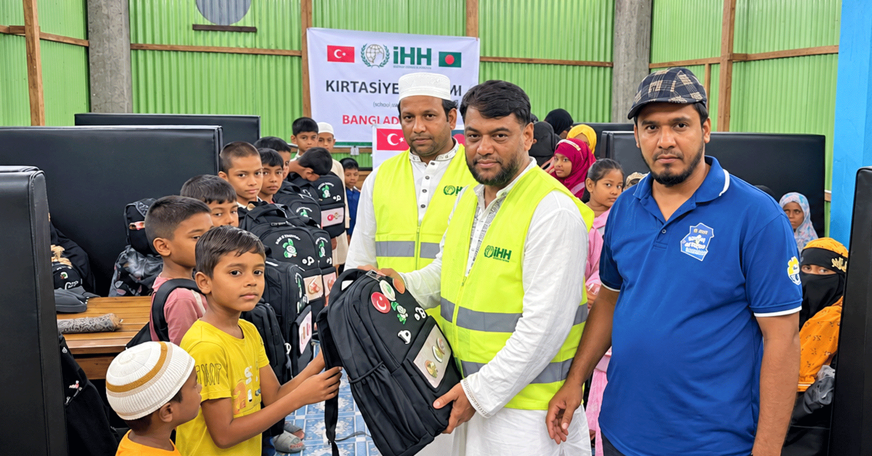 দোহার-নবাবগঞ্জের ১৬১ এতিম-অসহায় শিক্ষার্থীর শিক্ষার দায়িত্ব নিলেন ব্যারিস্টার নজরুল ইসলাম