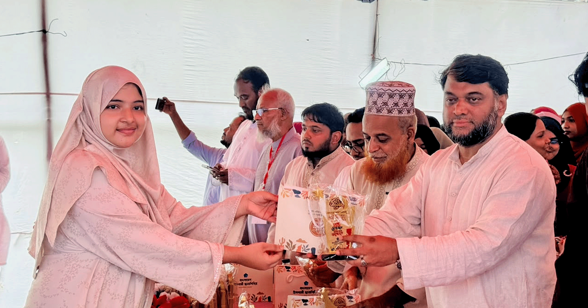 দোহারে জিপিএ-৫ প্রাপ্ত ২৮৫ শিক্ষার্থীকে ছাত্রশিবিরের A+ সংবর্ধনা