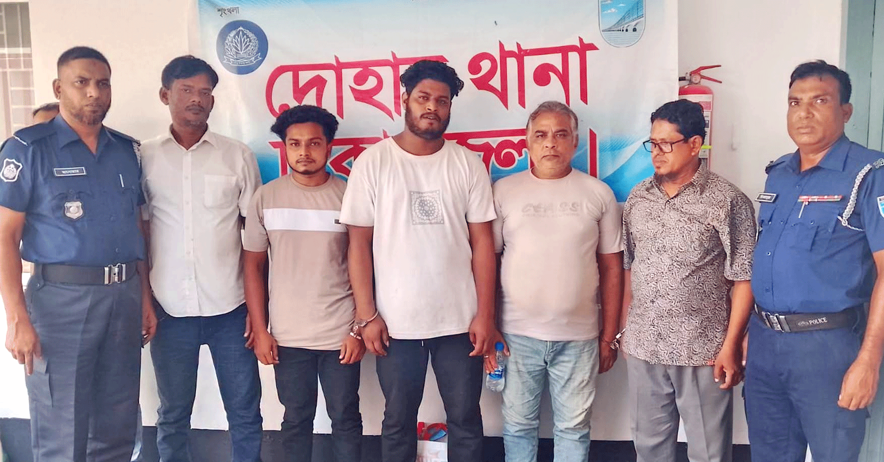 দোহারে নিষিদ্ধ আওয়ামী লীগের ৫ নেতাকর্মী গ্রেপ্তার