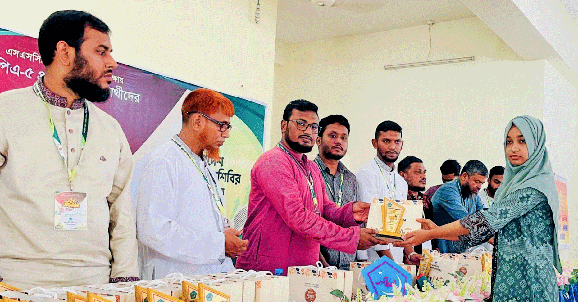 নাটোরের সিংড়ায় ১১৮ জন এ প্লাস শিক্ষার্থীকে সংবর্ধনা ছাত্রশিবির