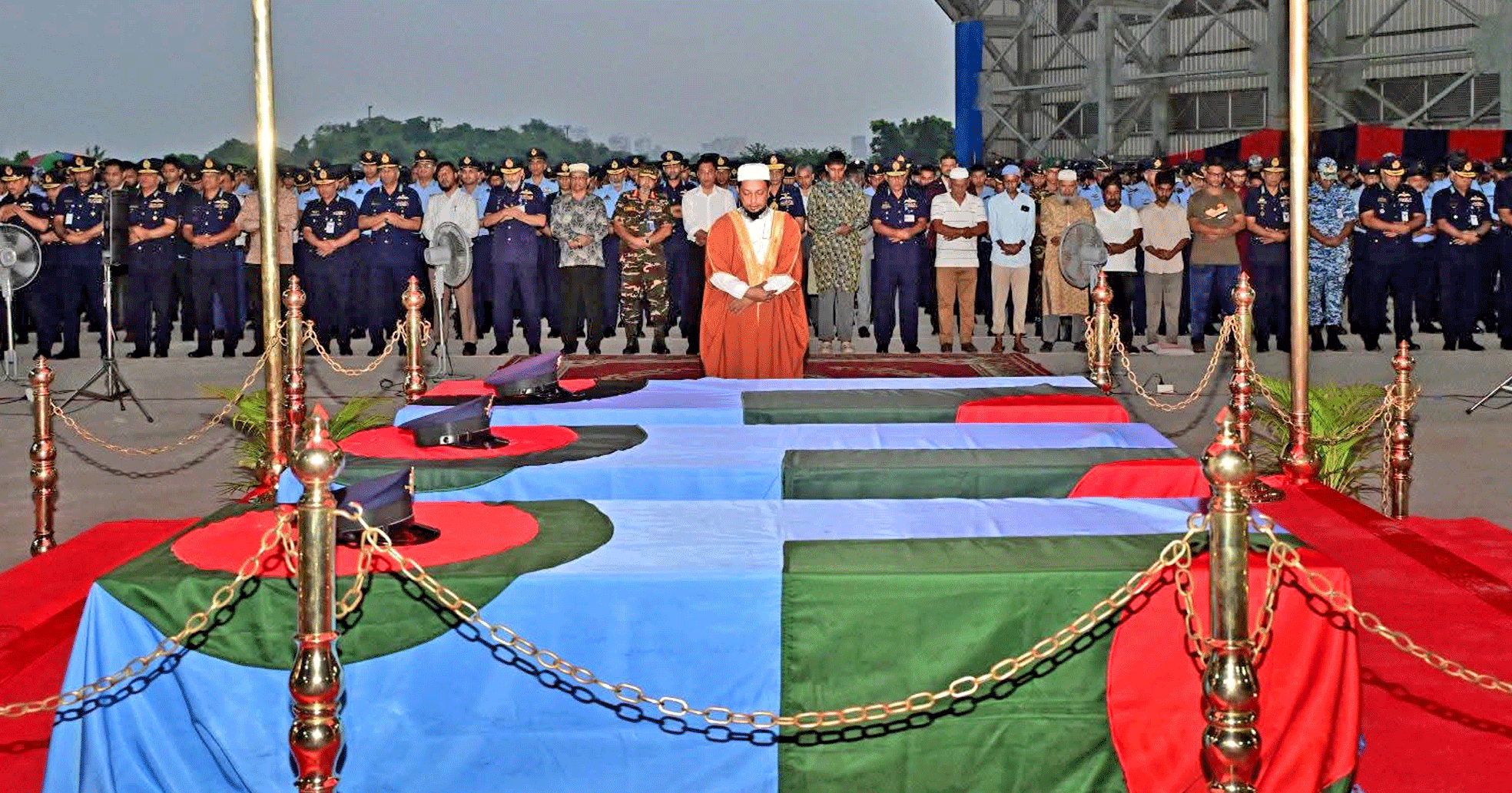 বিমান বাহিনীর জিপ দুর্ঘটনায় ৩ সদস্য নিহত, আহত ৪