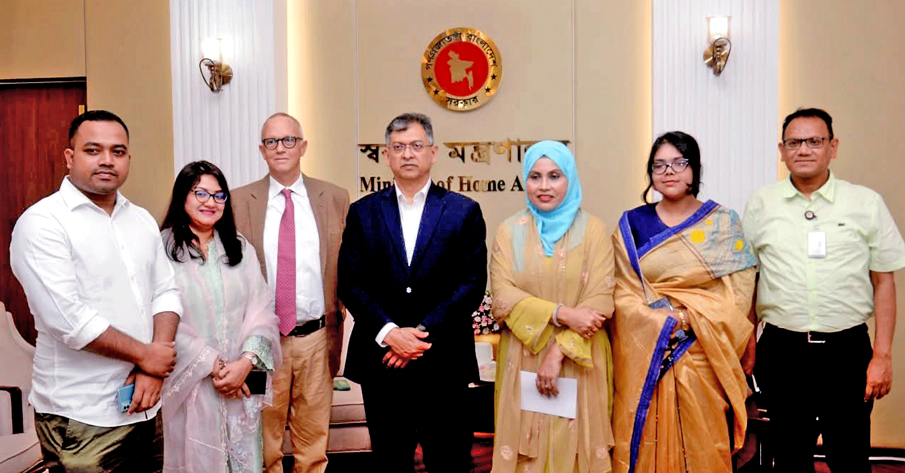 সাইবার বুলিং ঠেকাতে কার্যকর নীতি চায় আইআরআই, আইন সংশোধনে মতামত নিচ্ছে সরকার