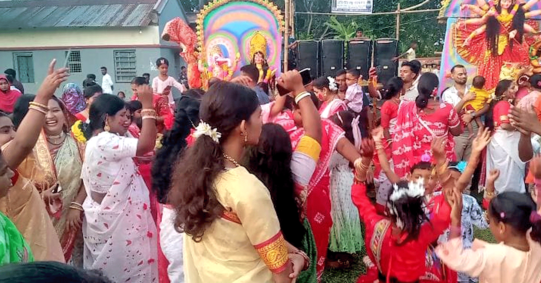 নলডাঙ্গায় বিজয় দশমী ও প্রতিমা বিসর্জনের মধ্য দিয়ে শেষ হলো শারদীয় দুর্গোৎসব