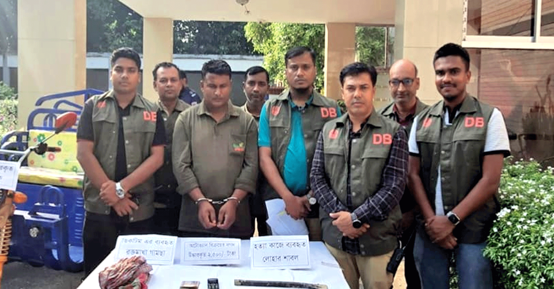 পাঁচবিবিতে অটোভ্যানচালক হত্যা মামলার রহস্য উন্মোচন করল ডিবি পুলিশ