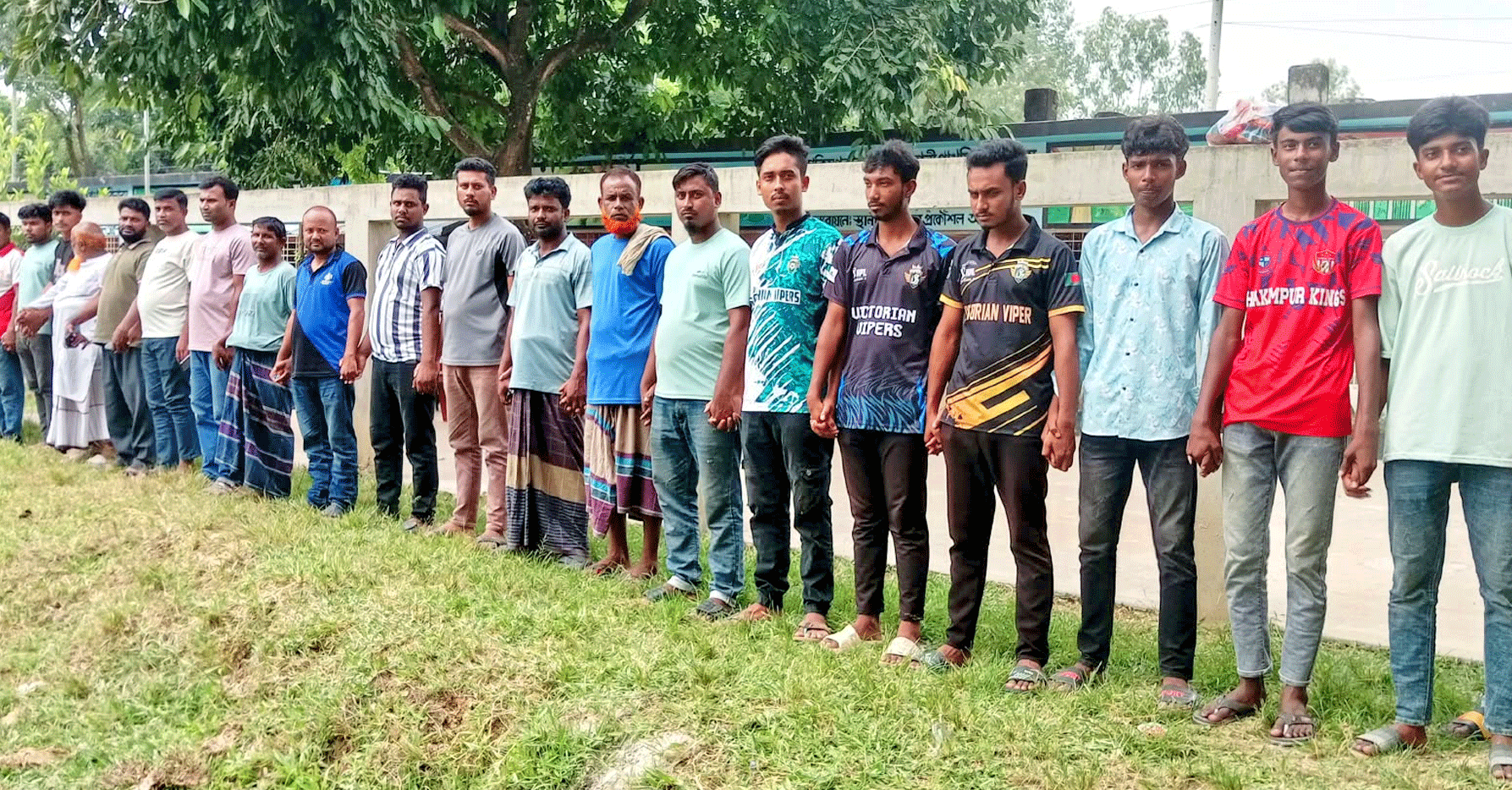 পাঁচবিবিতে প্রধান শিক্ষকের বিরুদ্ধে এলাকাবাসীর অভিযোগ